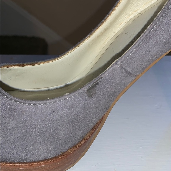 Gray suede Mossimo peep-toe heels. - Picture 4 of 5